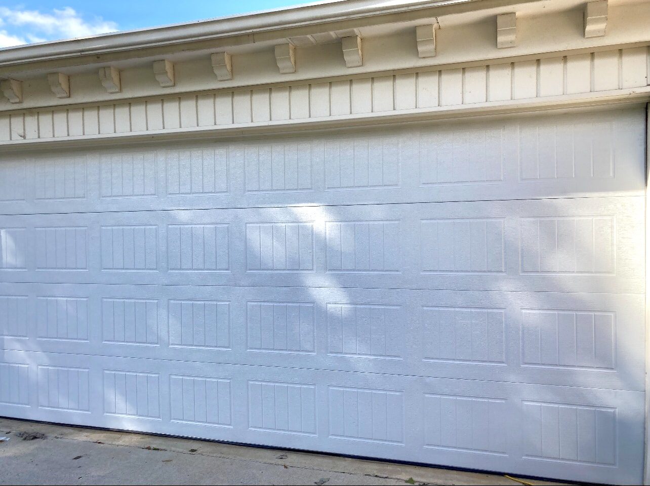 In-Stock Traditional Steel Overhead Door Company of Huntsville™